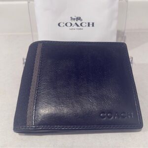 💵 SOLD - Coach Heritage Men’s Black Leather Bifold Wallet
